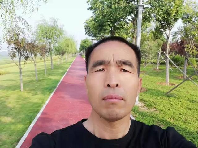 打卡洛宁滨河公园，共赏红枫醉美秋景