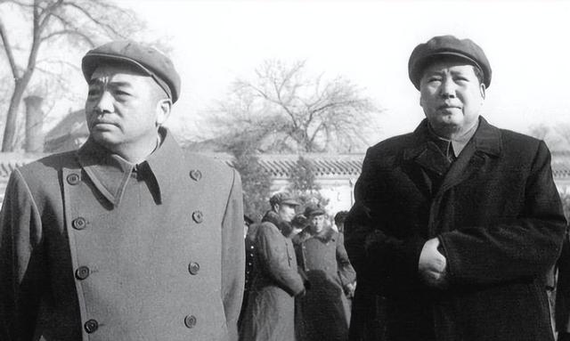 1987年一老妇参观彭德怀故居，工作人员请她题词，她立马说出20字
