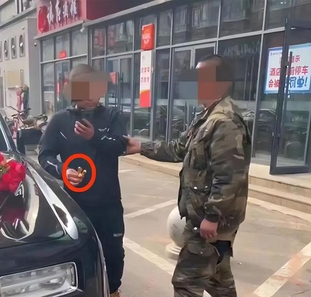 拦婚车索要50条香烟的3人，已社会性死亡，结局舒适，评论区炸锅