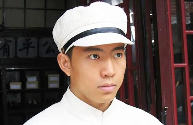给“扮演毛主席”的10位演员排名：唐国强未进前5，古月仅排第2