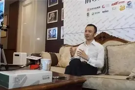 被骗进传销反成骨干，靠嘴忽悠国人净赚数亿，移民后享国宾级待遇图片