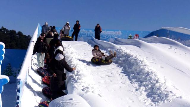 庐山冰雪嘉年华：加庐山冰雪“微信” “南方小土豆”不虚度冬日年华