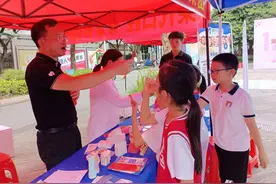 南宁举行“世界骨髓捐献者日”宣传活动图片