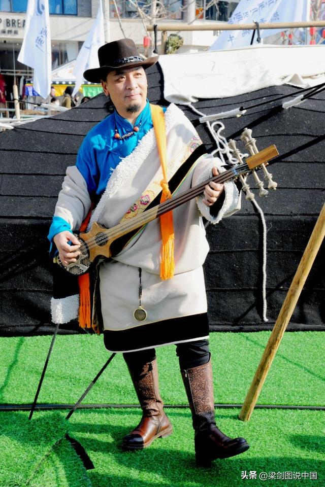 2025年青海同仁热贡文化唐蕃古道行兰州站农文旅商推介活动启幕。