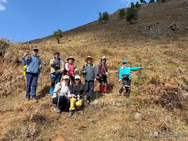 新年登高、祈愿美好，攀登富民金铜盆山，我们用徒步迎接2026