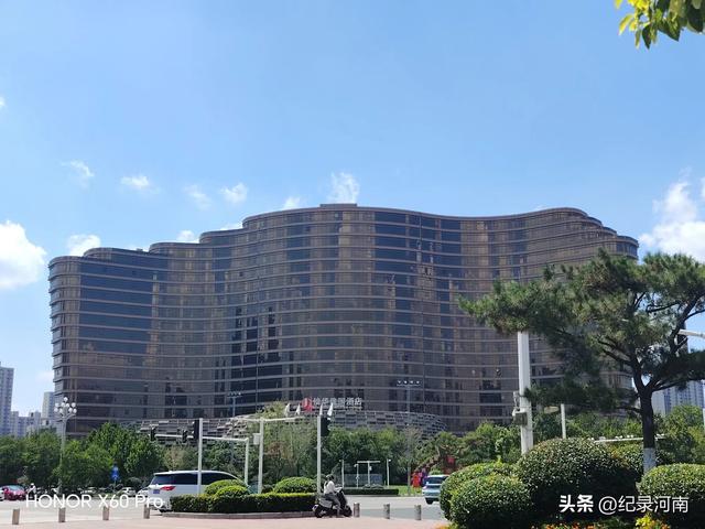 三线城市商丘市中心城区第一个也是唯一个五星级酒店信华建国酒店