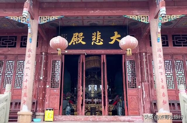 成都彭州被冷落的寺庙，殿宇壮观恢宏，位置堪称上乘，不要门票！