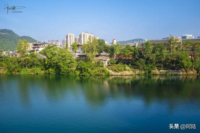 在铜仁发现一件怪事：五显庙原来不是庙，只是条文旅街区