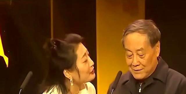 破案了！娃哈哈创始人宗庆后不是不想公开两个儿子，是真的没办法