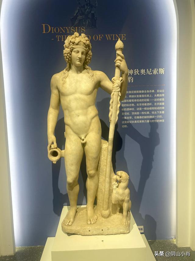 参观内蒙古博物院新馆