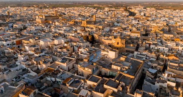 南疆的秋天真是太美了,就像金色的童话世界,有机会一定要去看看