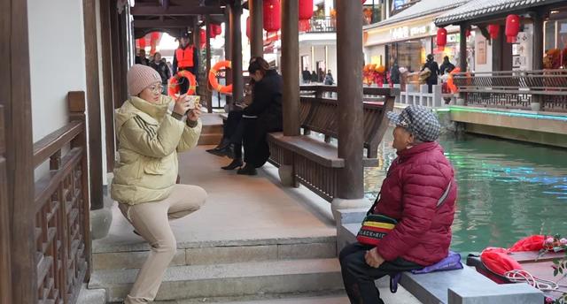 塞上江南添新韵 银川江南水街“36小时不打烊”开街狂欢点燃消费热情