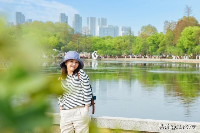 通透的女人牵挂一个男人，不会盲目纠缠，而是会这般经营