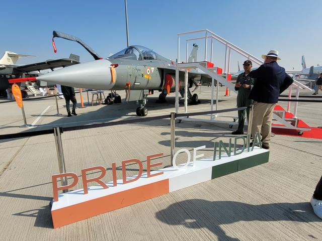 印度光辉战机坠毁几天前疑似漏油