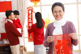 我72岁，两个儿子带着孩子开心回来陪我过年，太累了，身心受不了图片