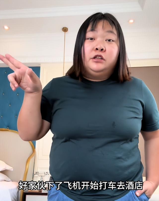 大陆女子游香港，买桃说了5句普通话被老板骂，玩两天被歧视两天