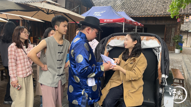 古街焕新潮！江安西街剧本杀点燃团建新风