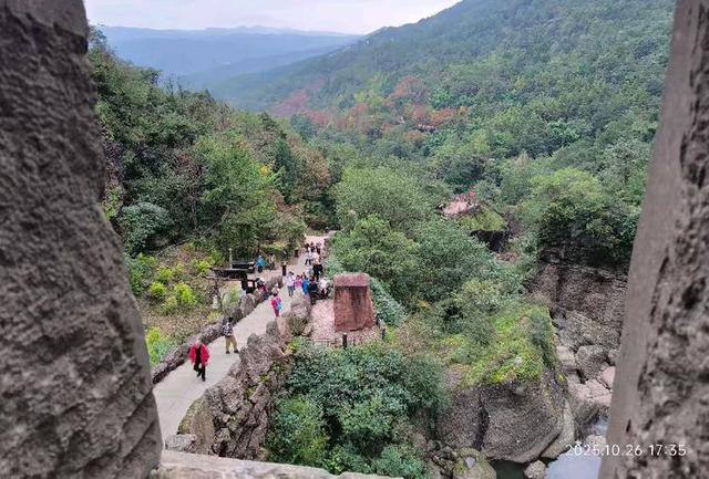 游览剑门关