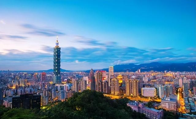 特朗普：只要我在任	，无人敢收台，话音刚落，中方划下4条红线