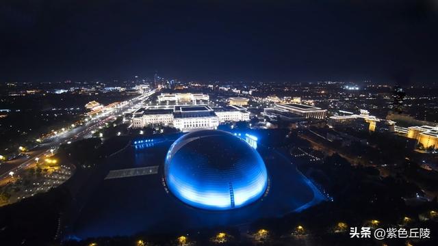 探访美轮美奂的国家大剧院