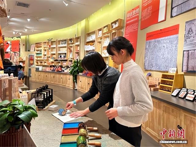 “局”揽敦煌千年韵 “搭子社交”焕新丝路文旅