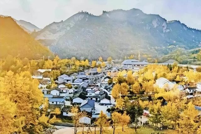 坐着火车游徽县——宝鸡“宝之旅号”首班旅游专列即将启程