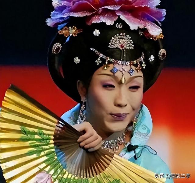 这一次	，47岁的“跳梁小丑	”李玉刚，如今已彻底走上了另一条道路