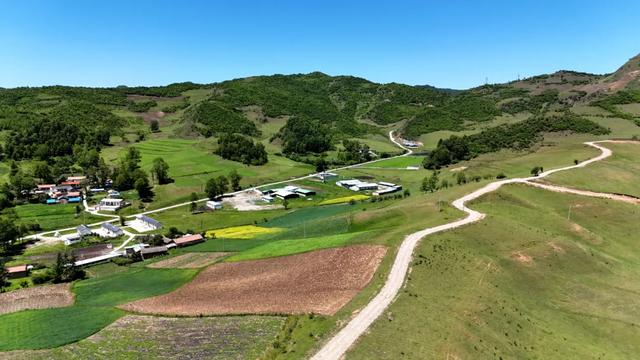 陇南市礼县炕眼门：藏在大山褶皱里的秘境牧歌