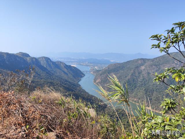 徒步穿越清远南峡山，勇攀凤髻顶，俯瞰北江大拐弯