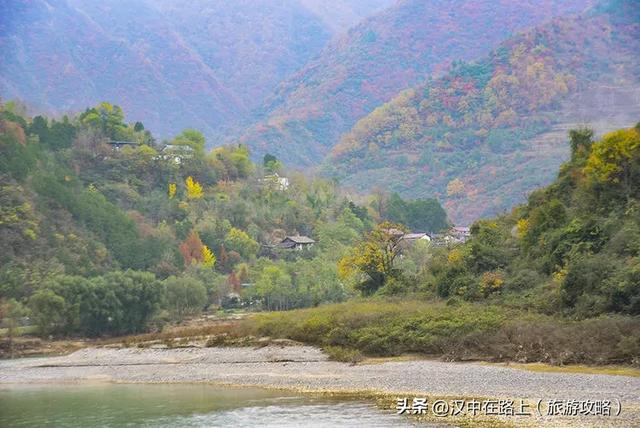 汉中出发沿嘉陵江跨省自驾,把秦巴深秋的美景装进车窗~图片