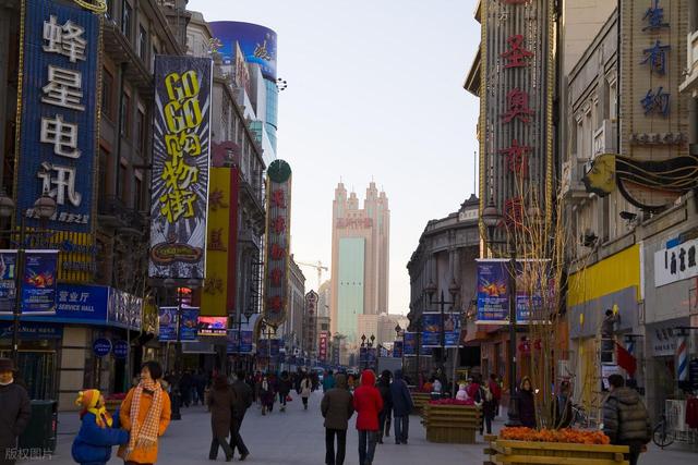 一个重庆人从天津旅游回来，实话实说，都是直辖市差别还是有点大