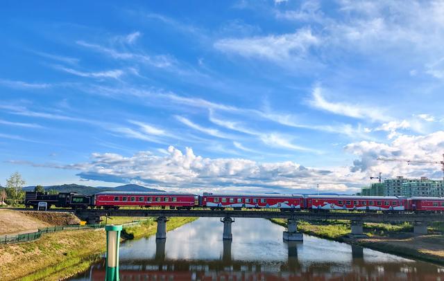 坐1路公交走马观花乌翠区