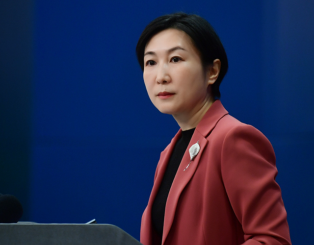 高市还没赔罪，中国双航母出海	，中日或地动山摇，我高层双手插兜