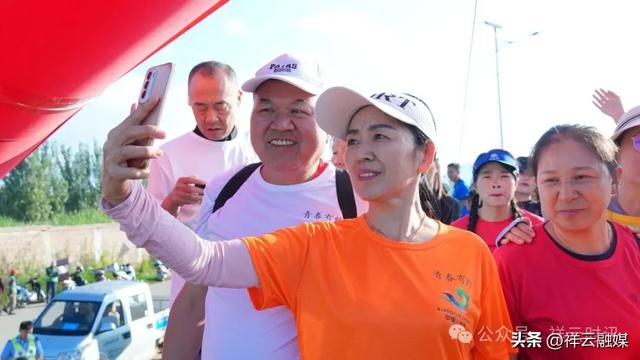 祥云:700余名徒步爱好者共赴青春之约
