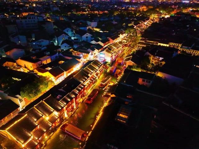 苏州山塘河夜景焕新，每天三个时段亮灯