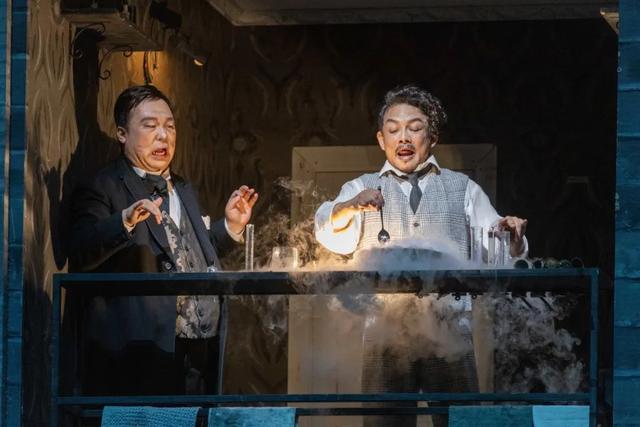 �������ĩ�ڰ������ͻ��200��ĸ�硿��������Ļ��硶��ά��������ʦ��