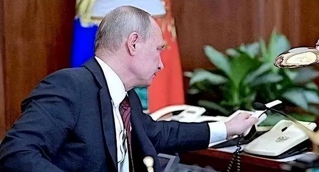 出大事了，俄军中将被“斩首”，普京一声令下，美乌英法集体失声