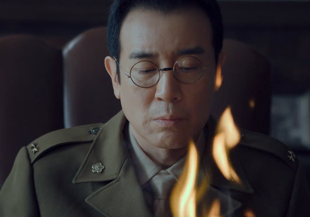 看完《沉默的荣耀》再看《隐锋》，我只想说：没有对比就没有伤害