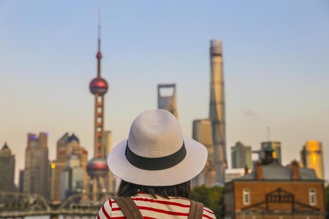 大量日本游客涌入上海，打着旅游幌子不去游玩不吃美食，为啥来？