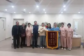 吉大二院 | 她们全速奔跑，一场惊心动魄的“生死时速”大抢救图片