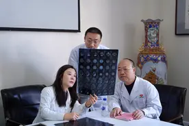 杏林整形成功实施高难度手术 “半脸妈妈”告别畸形——面部畸形患者朱朱在杏林整形成功完成手术图片