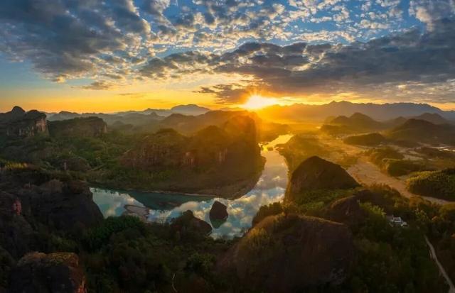 拒绝“冬懒”！鹰潭初冬运动指南：登山、骑行，在风景中唤醒活力【全球学子嘉游赣 奇绝鹰潭逍遥游】