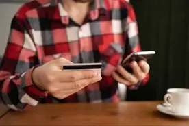 手机上出现这十个迹象暗示你可能被监听了图片