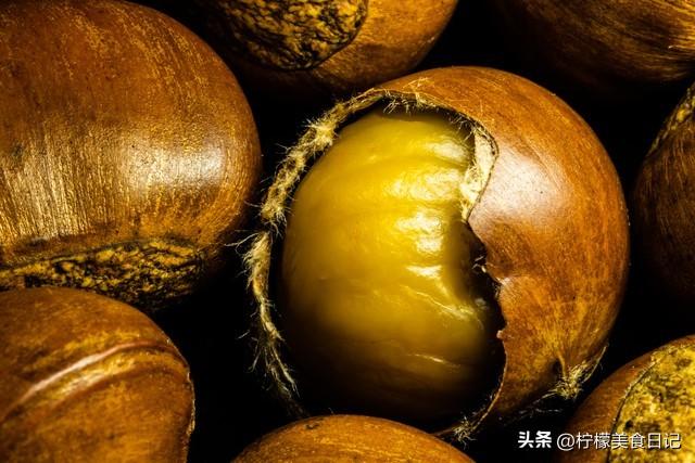 生栗子这样煮，香甜软糯还自动脱皮！老农教的土方法真绝了