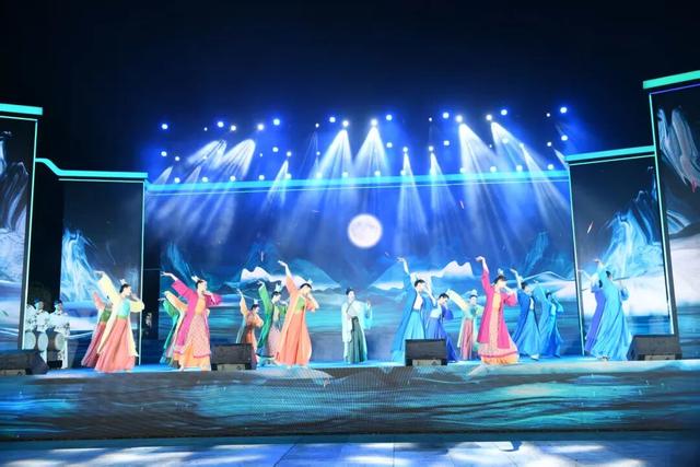 “超级文旅日”咸宁分会场“温泉+演出+市集”活动异彩纷呈