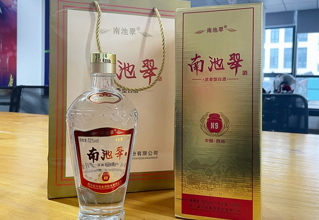 北京一家自驾游遇降雨，到一民宿躲雨，点6菜1酒，结账时泪流满面