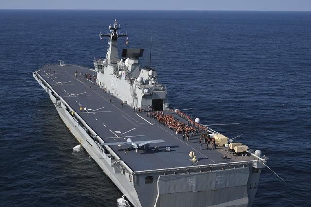 特朗普批韩造核潜艇，3500亿捆绑入场费藏玄机，投资竟然掺了水分