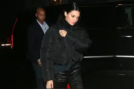 街拍回顾|肯达尔詹娜 去曼哈顿和当时男友约会+两套秀场造型图片