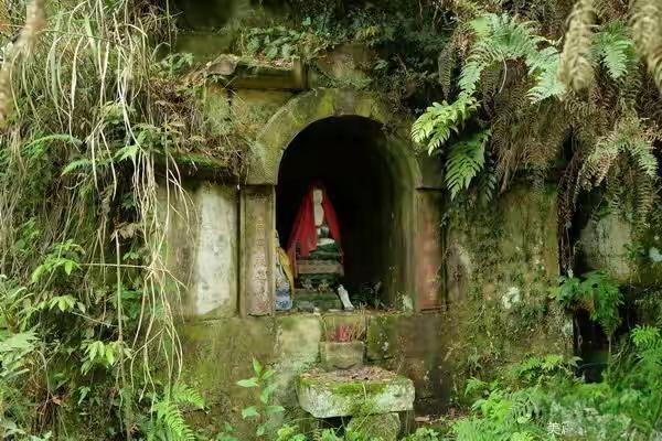 重庆巴南最高峰探秘，云海、古寨，拥有太多的自然奇观与历史古迹