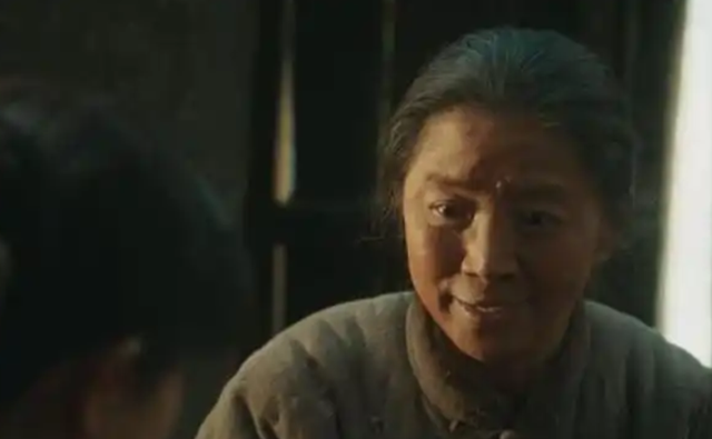 博主点评《生万物》角色“大脚娘”